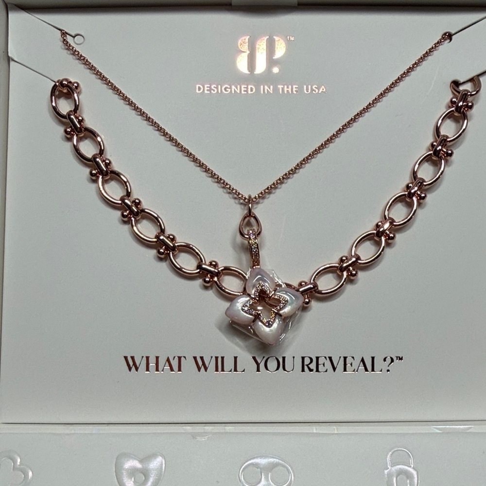 Rose Gold and White Flower Pendant Necklace Set